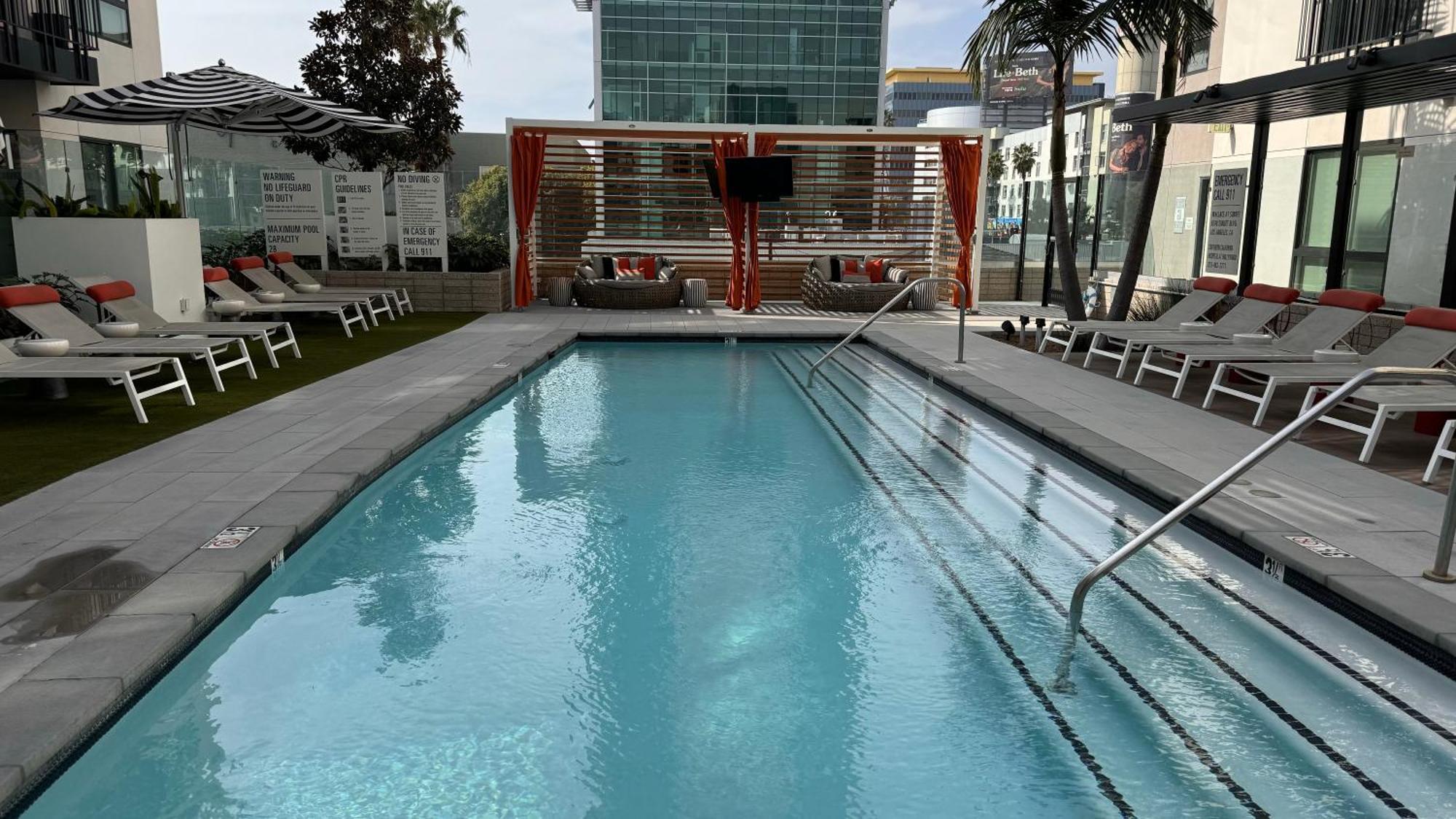 Wallace Luxurious Los Angeles Exterior photo